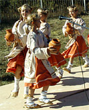 Танцевальная группа из сарбайского Центра народных ремёсел (Кинель-Черкасский р-н)